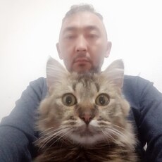 Виктор, 40