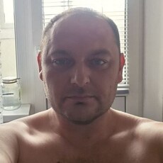 Виктор, 42