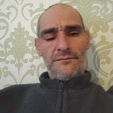 Гена, 42