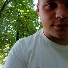 Лаврик, 23