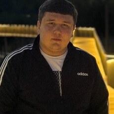 Даня, 25