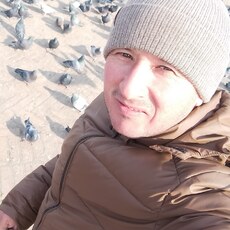Ден, 32