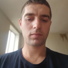 Виталя, 30