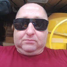 Слава, 42