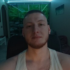 Андрей, 25