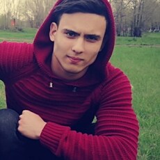 Витя, 24