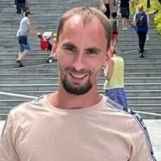 Валентин, 27