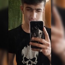 Пётр, 25