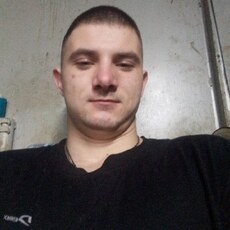 Валя, 25