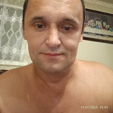 Лёва, 48