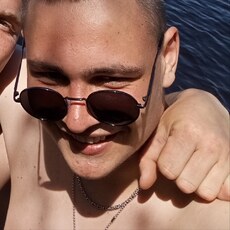 Аркадий, 26