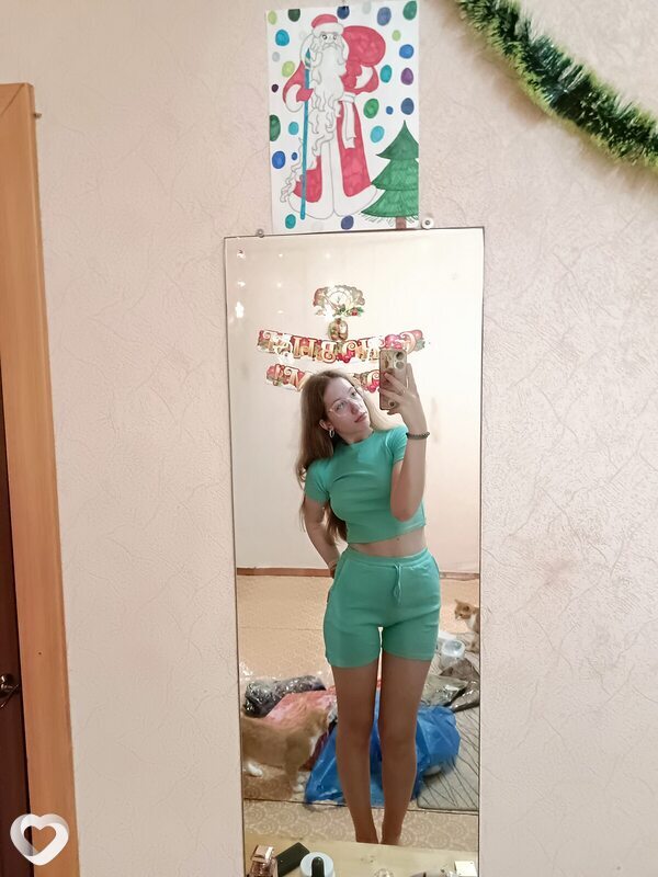 Оля