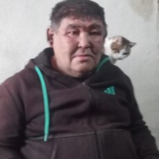 Максим, 60