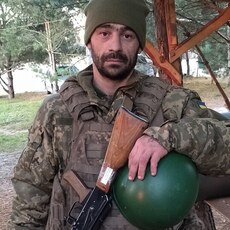 Валентин, 35