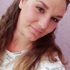 Рая, 28