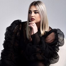 Алиса, 38