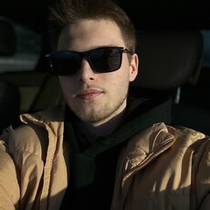 Денис, 24