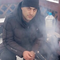 Валя, 37