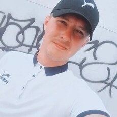 Максим, 24
