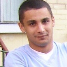 Роман, 36