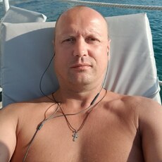 Слава, 44