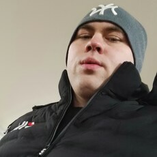 Веня, 27