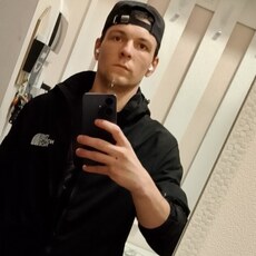 Максим, 24