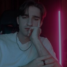 Толя, 22