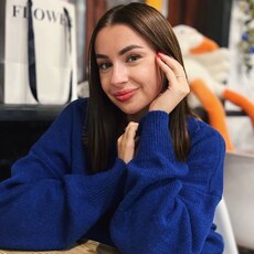 Ева, 25