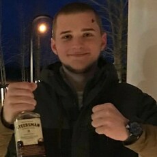 Виталий, 21