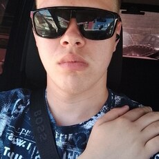 Александр, 23
