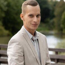 Арсений, 28