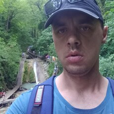 Валентин, 37
