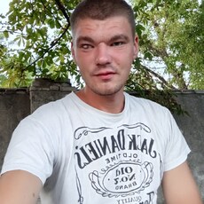 Аркадий, 28