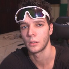 Эрик, 23