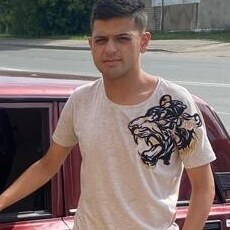 Веня, 25
