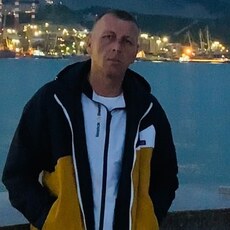 Радомир, 42