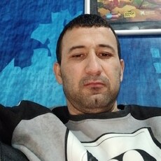 Гена, 36