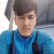 Федя, 25
