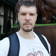 Леонид, 33