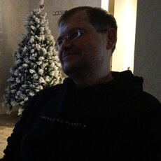 Тарас, 44