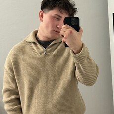 Валентин, 24