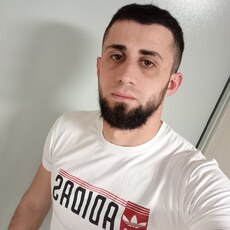 Виктор, 29