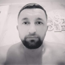 Максим, 33