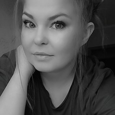 Илона, 33