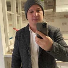 Веня, 40
