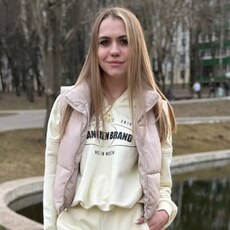 Валя, 27
