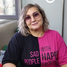 Мила, 52