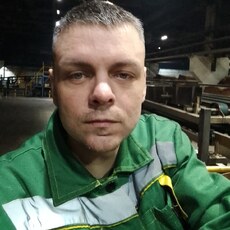 Юра, 38