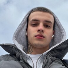 Александр, 22